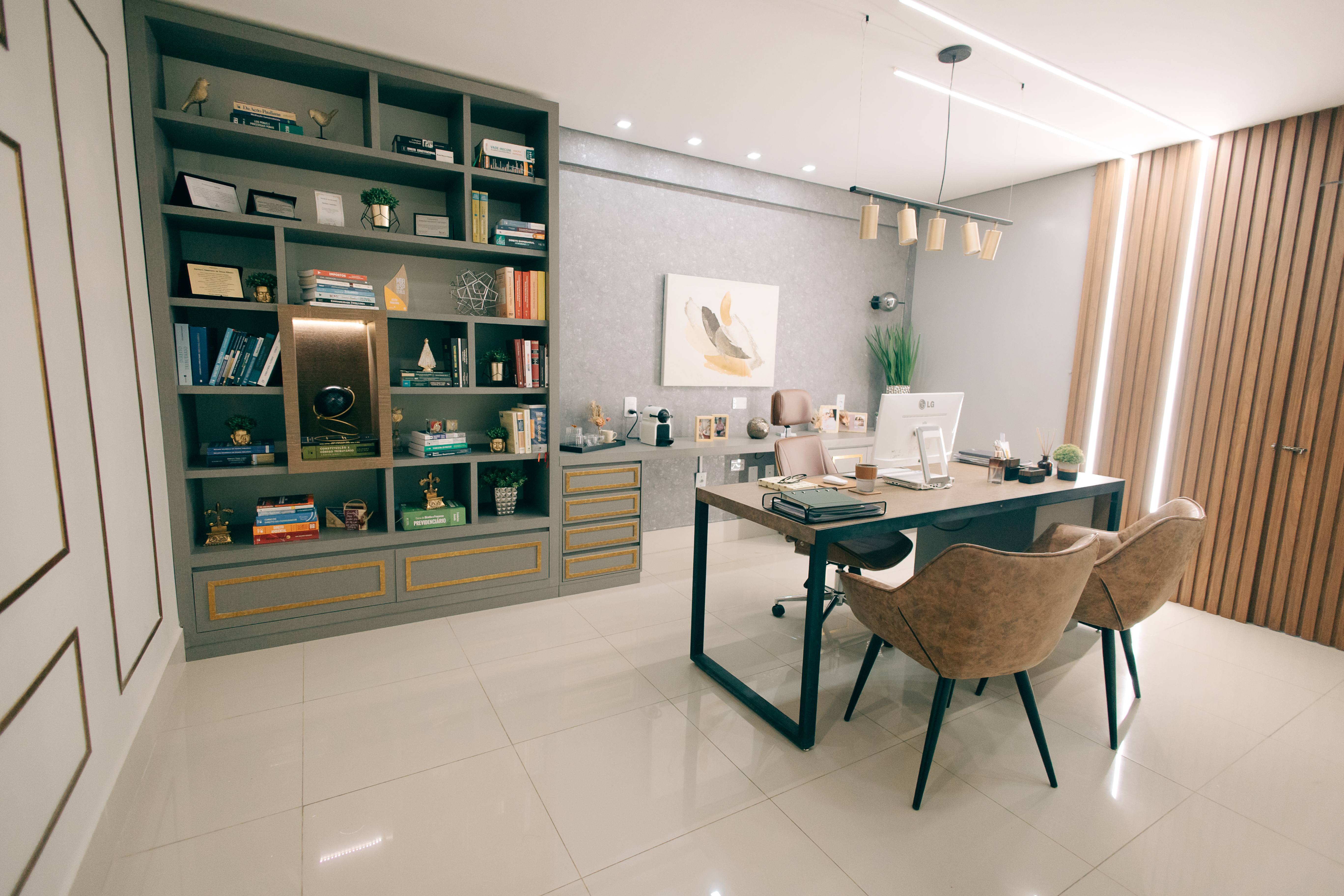Escritório Manhuaçu – sala de reunião